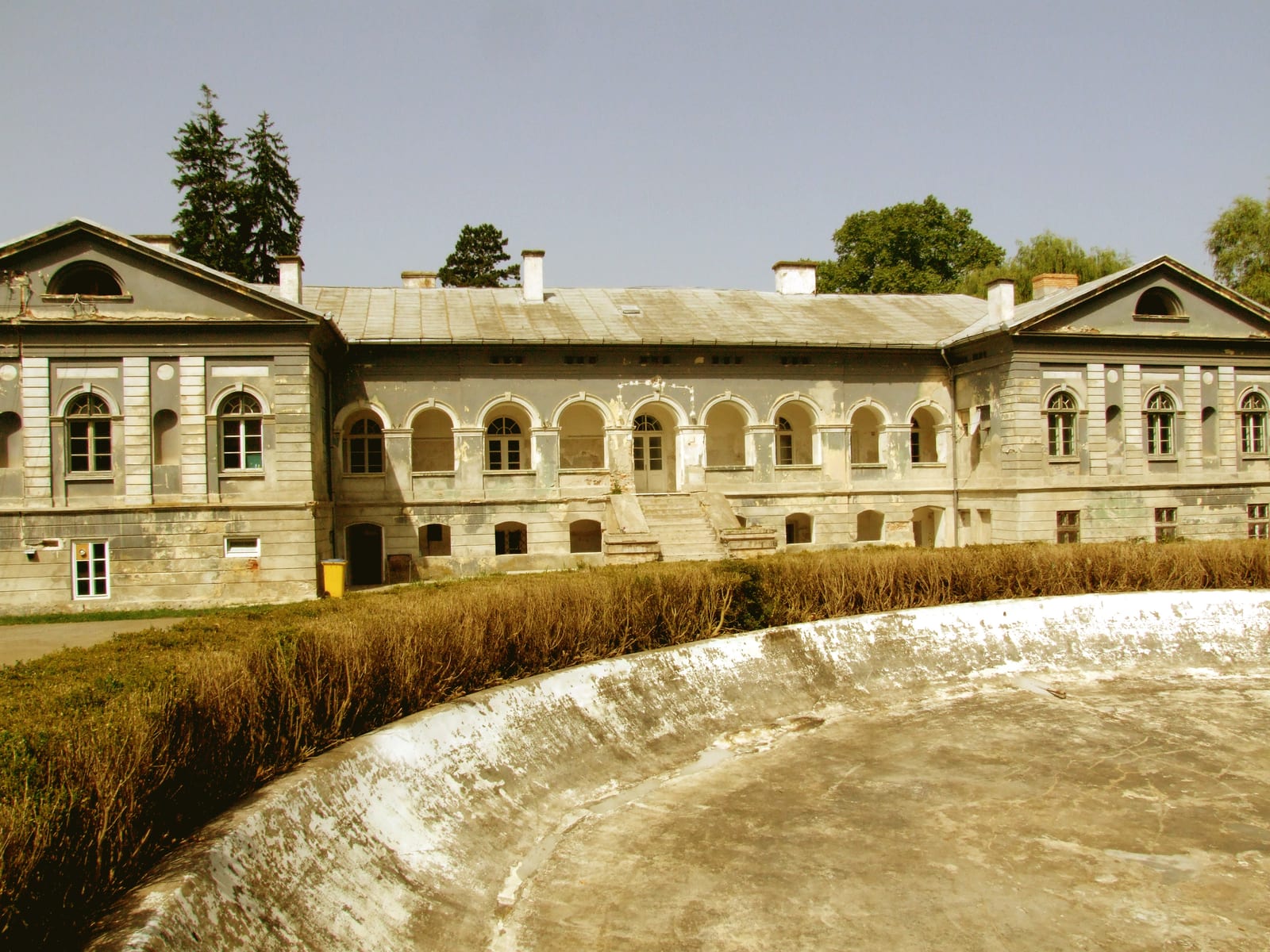 Gyulay Castle, Mintia